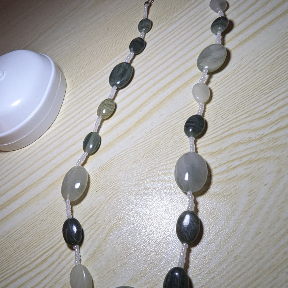 Elegant Green and White Stone Beaded Necklace